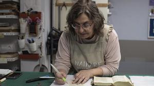 Naikare, el taller que ressuscita els llibres ferits