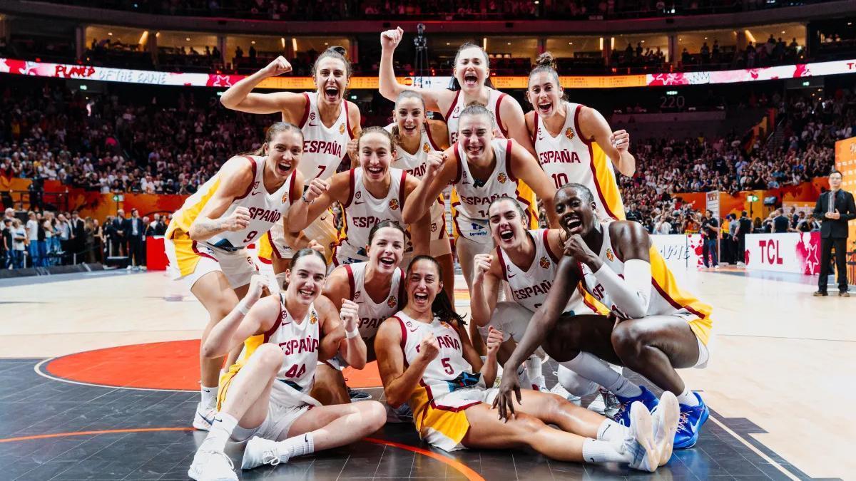 Alba Torrens y Helena Pueyo ganan el bronce en el Mundial