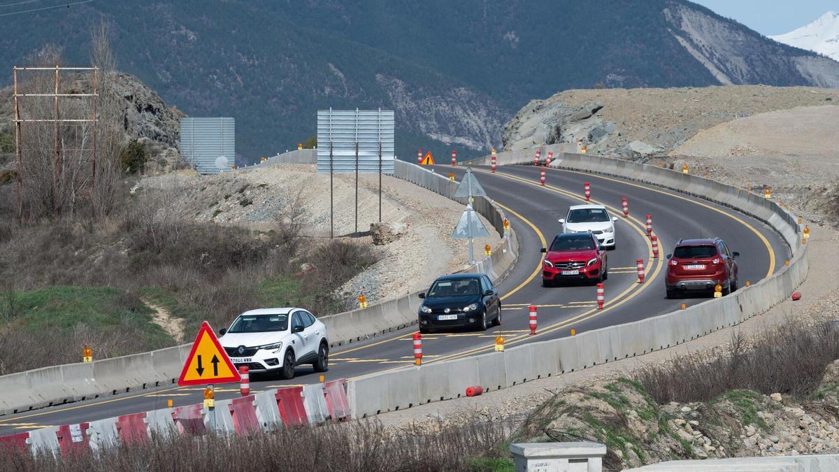 Obras en la A-23 a las afueras de Sabiñánigo el pasado mes de marzo