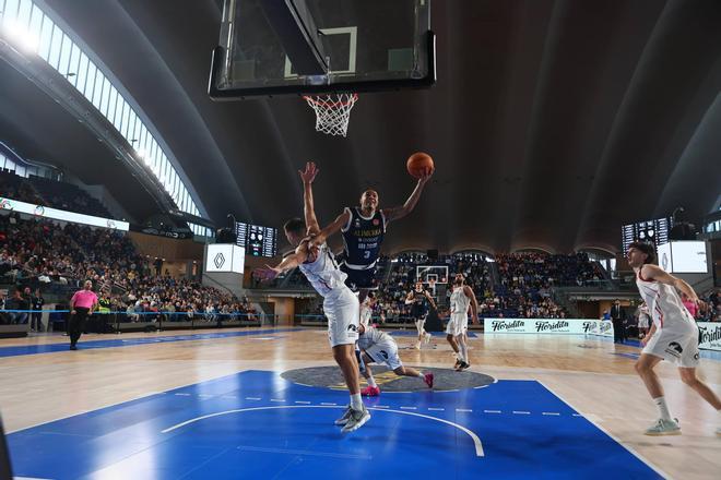 Todas las imágenes de la victoria del Alimerka Oviedo Baloncesto ante el Fibwi Palma