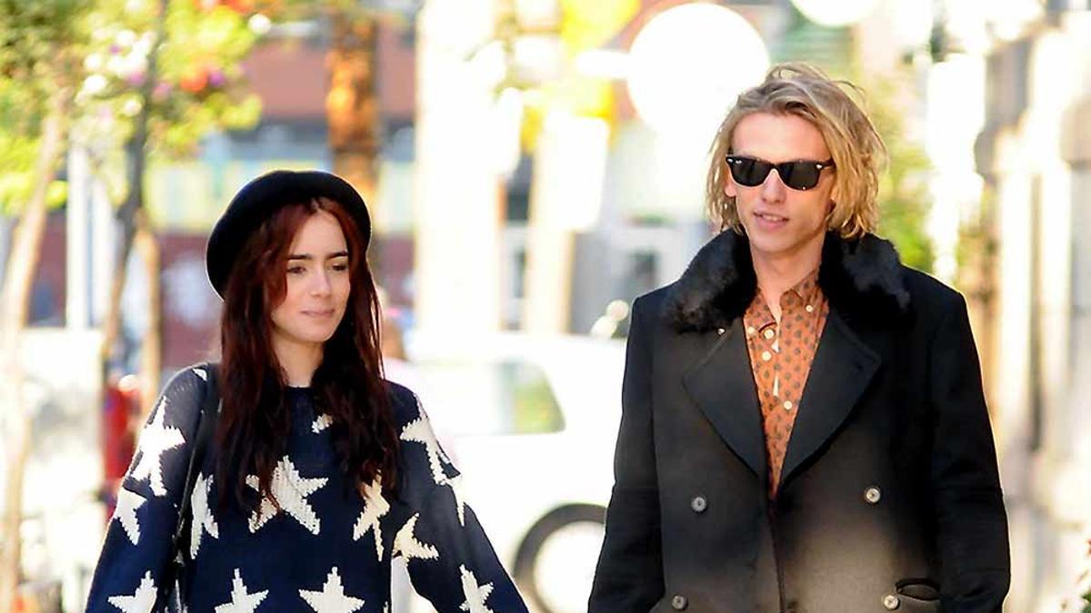 Lily Collins y Jamie Campbell Bower han vuelto