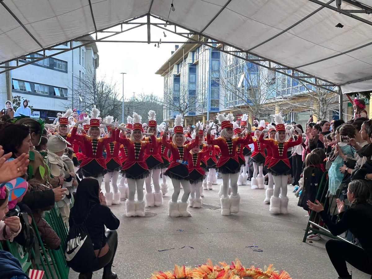 Un grupo de niñas disfrazadas en el Entroido del año pasado.