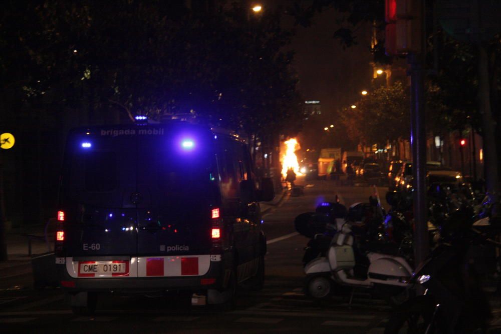 Tercera nit de disturbis a Gràcia