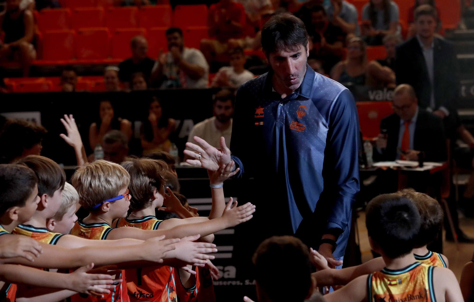 Presentación del Valencia Basket en La Fonteta