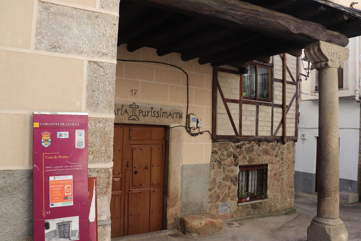 Casa de postas en Garganta la Olla.