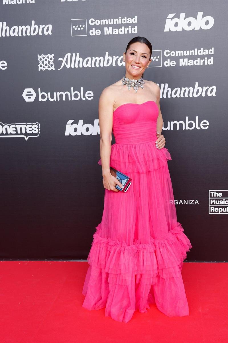 Nagore Robles, con un vestido fucsia palabra de honor