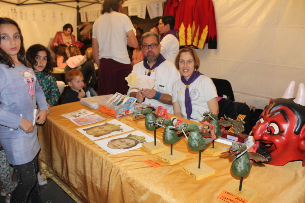 Populària omple Figueres d''ambient tradicional