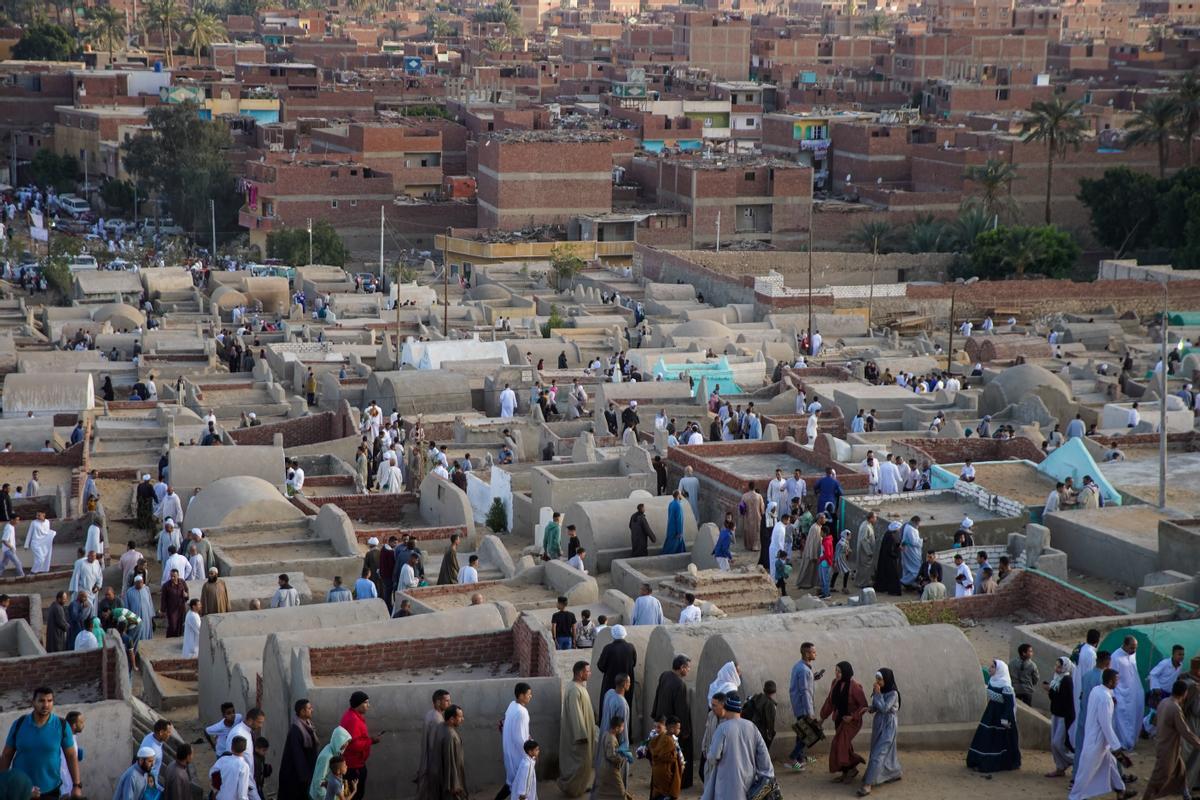 Los musulmanes celebran el fin del Ramadán. Fiesta del Eid al-Fitr en Egipto.