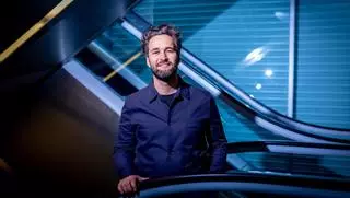 Daniel Susskind: "La irrupción de partidos 'antimáquinas' ante el auge de la IA es totalmente factible"