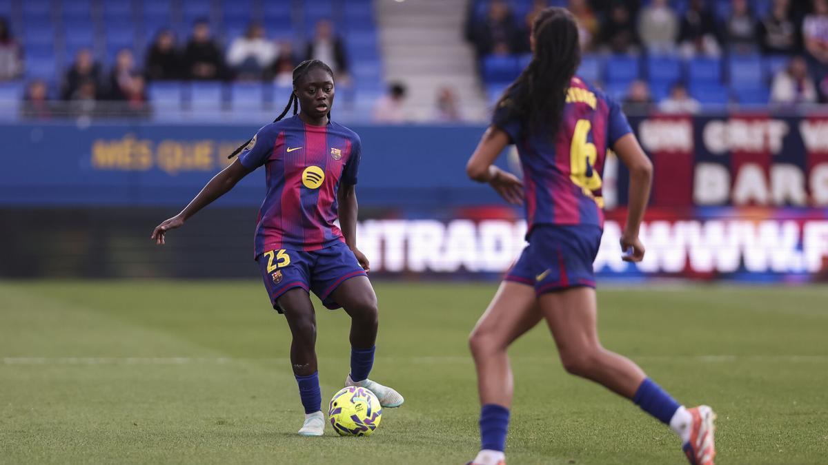 Aïcha Camara durante el partido contra el Costa Adeje Tenerife en Liga F