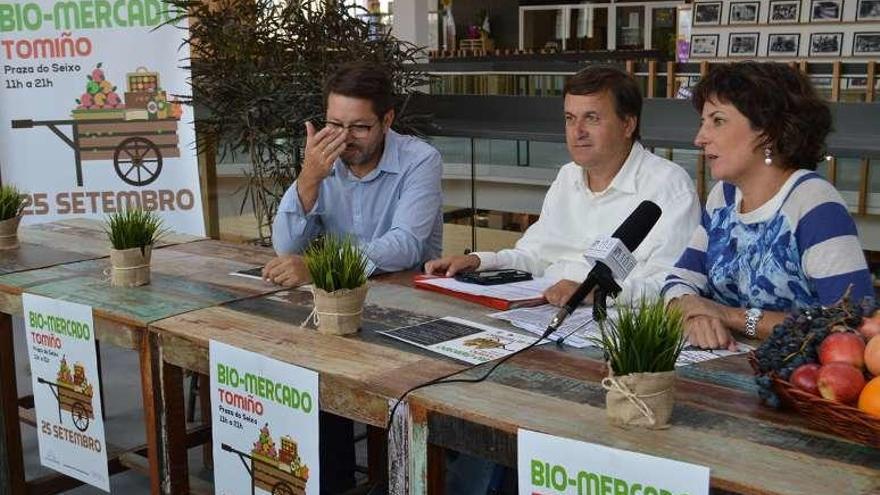 Tartaglione, Rodríguez y González durante la presentación. // D.P.