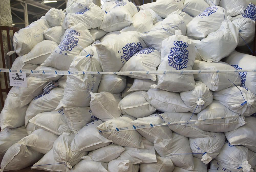 Més de 6.500 caixes amb material falsificat comissat durant l''operatiu de finals de novembre a La Jonquera