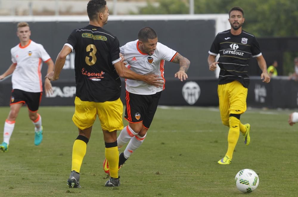 Las mejores imágenes del Valencia Mestalla - AE Prat