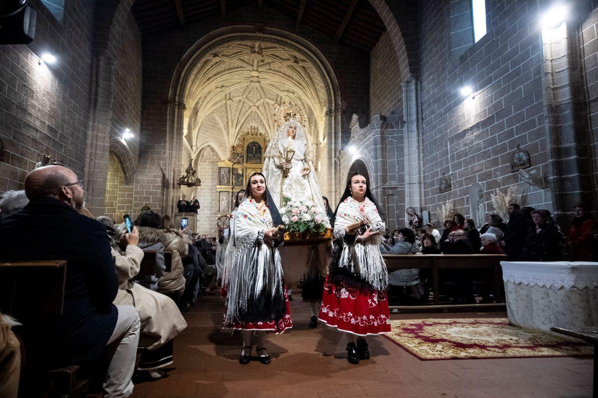 El municipio cacereño de Monroy celebra su tradicional ceremonia de las Purificás