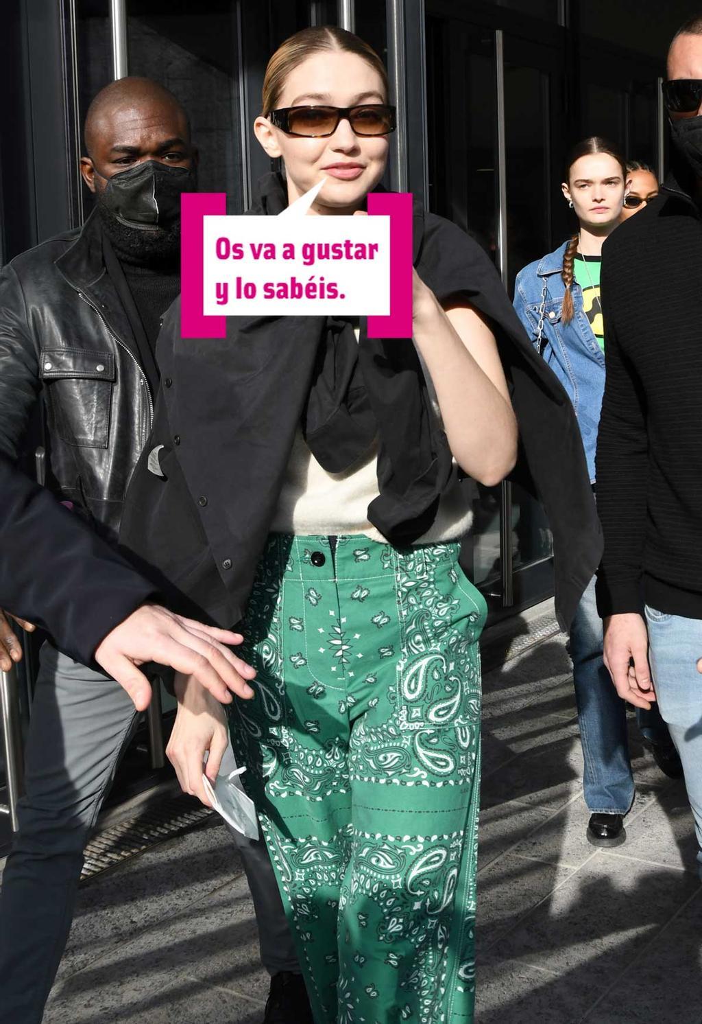 Gigi Hadid paseando por Nueva York con bocadillo Cuore