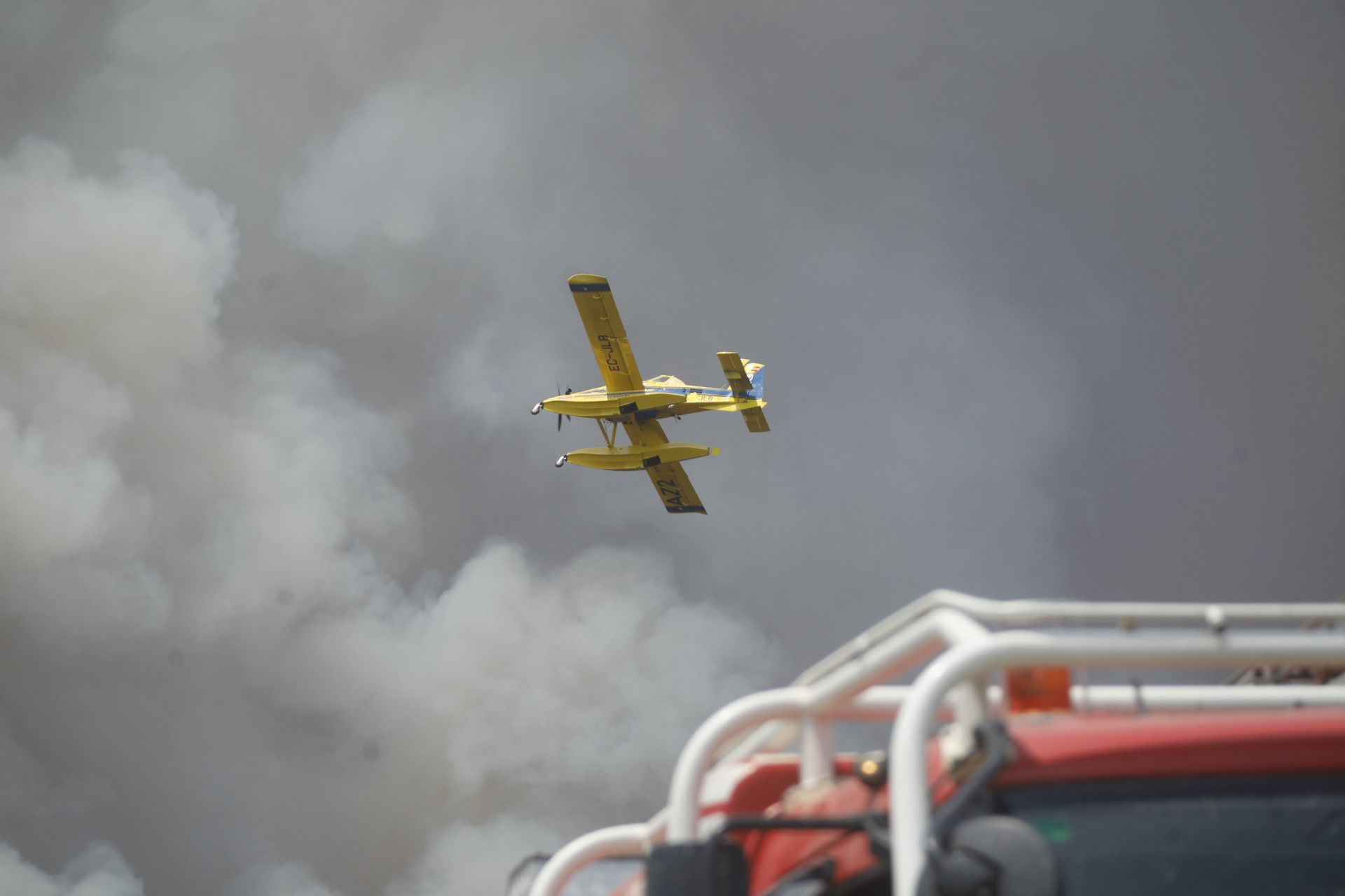 GALERÍA | El incendio en Figueruela avanza en Aliste