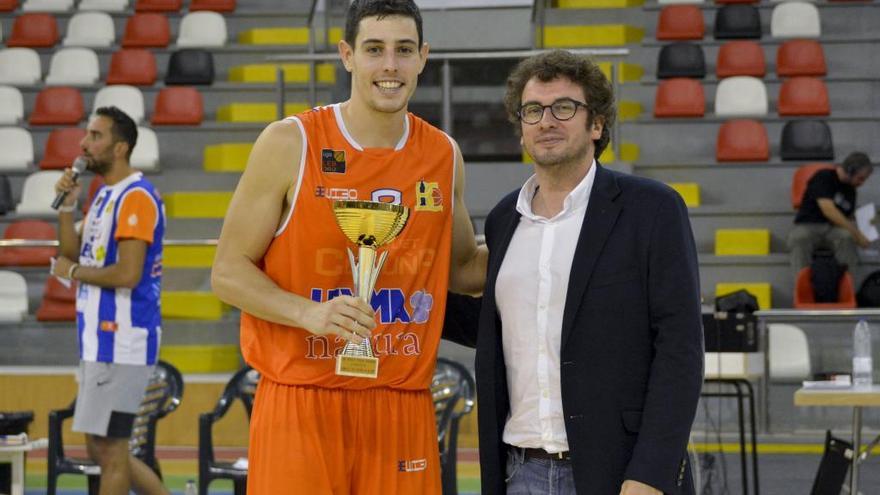 Ángel Hernández junto a José Manuel Sande