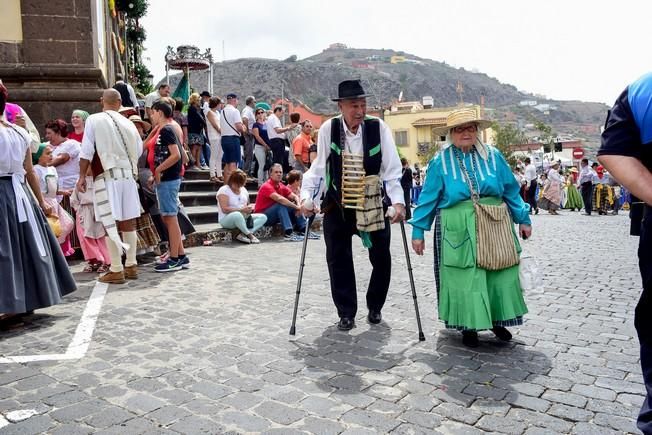 Procesion y Romeria por las Fiestas de las ...