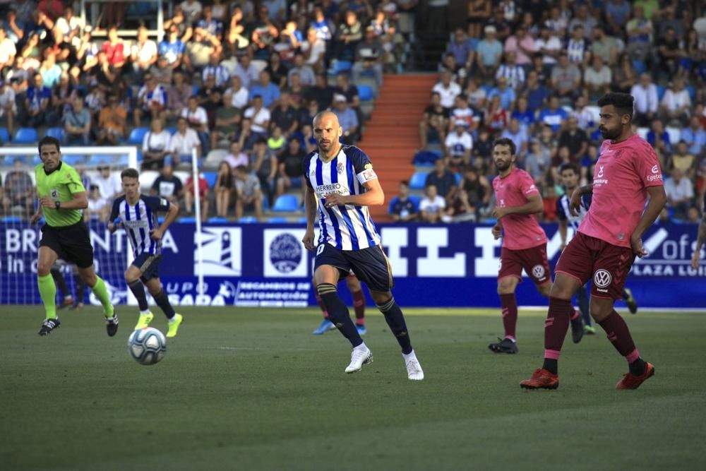 El CD Tenerife cae derrotado en casa de la SD Ponferradina