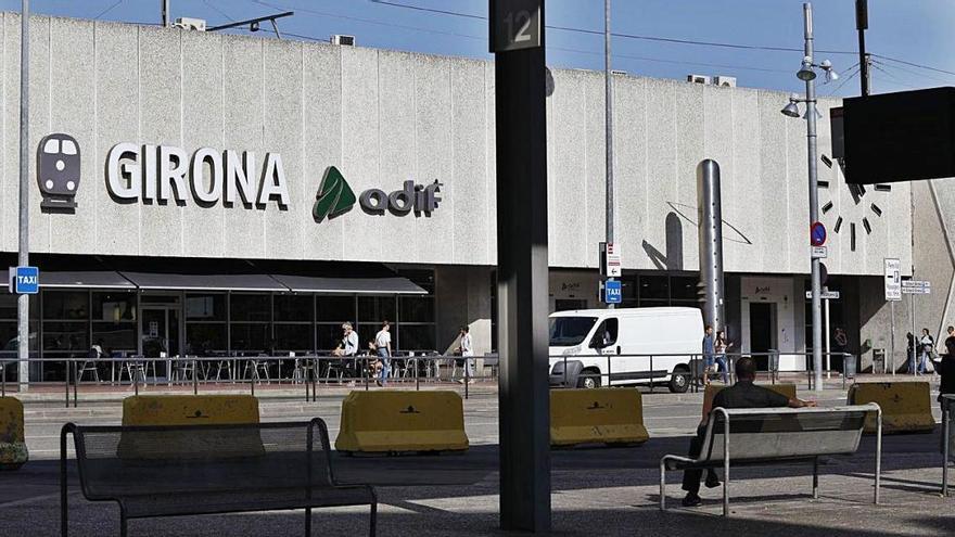 L&#039;estació de Renfe de Girona, on haurien d&#039;arribar els tren-tram de la Costa Brava