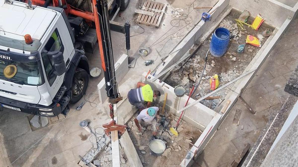 Obras en la Praza Ramón Tojo