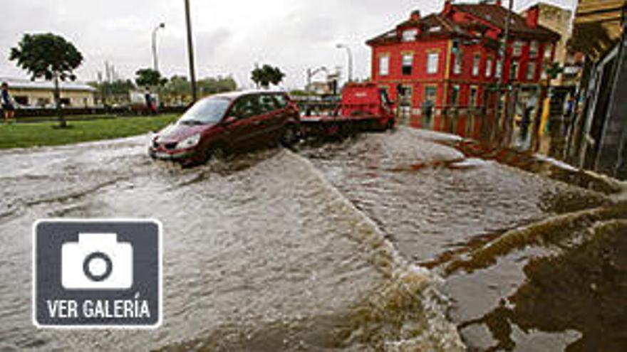 Las calles avilesinas recobran la normalidad tras las inundaciones