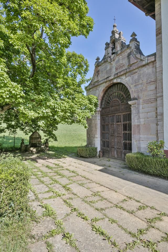 Así es palacio rural que se vende en Bayo (Grado)