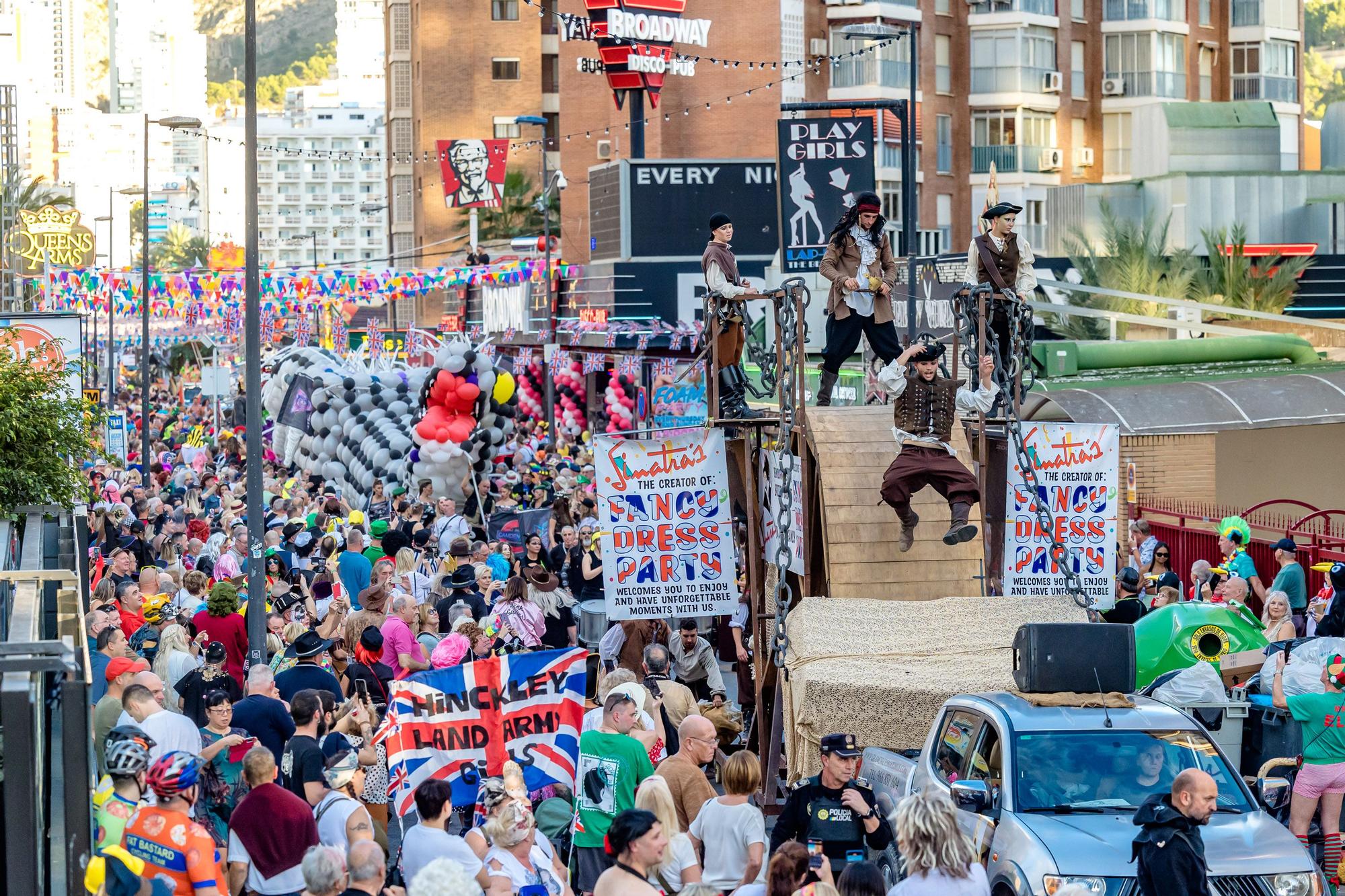 La "Fancy Dress" llena de disfraces Benidorm