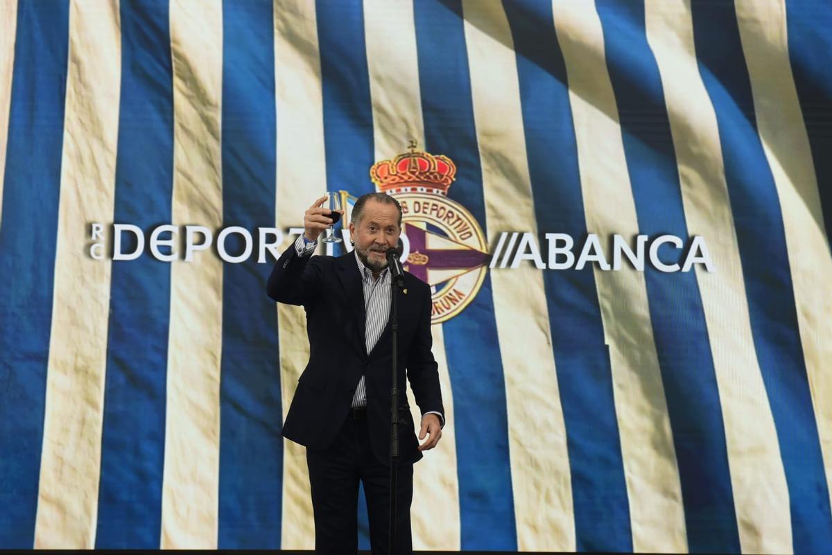 Continúa la celebración del ascenso: recepción en Abanca y fiesta en MEGA