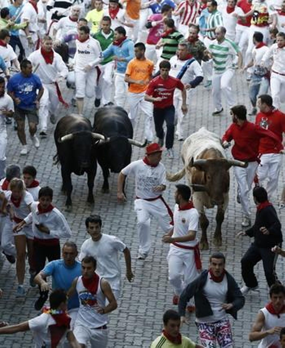 Els toros en el tram del Callejón abans d’arribar a la plaça.
