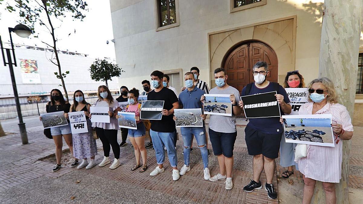 Protesta en San Esteban por el «ecocidio» | JUAN CARLOS CAVAL