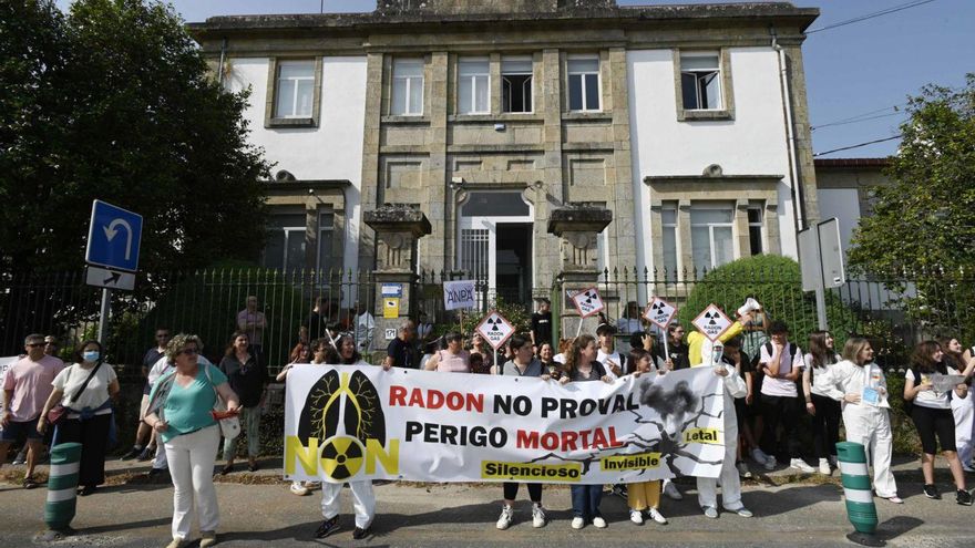 El IES Proval exige una solución al «perigo mortal» del gas radón