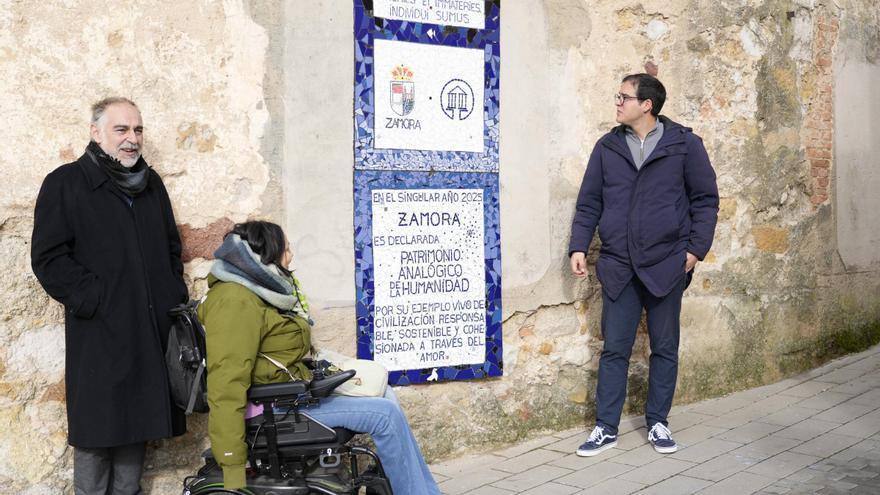 Murales cerámicos en Olivares: al rescate de la esencia alfarera del barrio