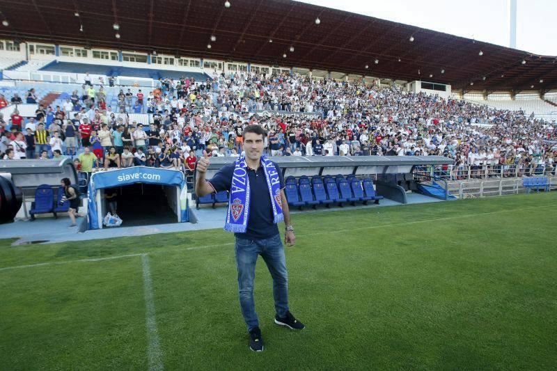 Presentación de Zapater en la Romareda