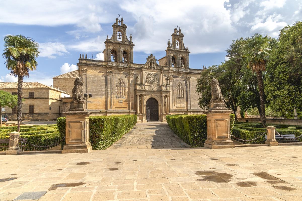 La Basílica de Santa María en Úbeda es una magnífica iglesia situada en la ciudad