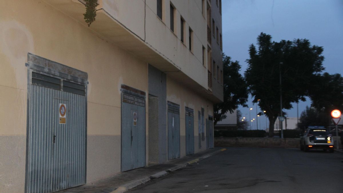 Edificios de la Vilavella que se han quedado sin luz por una incidencia en una línea de media tensión subterránea.