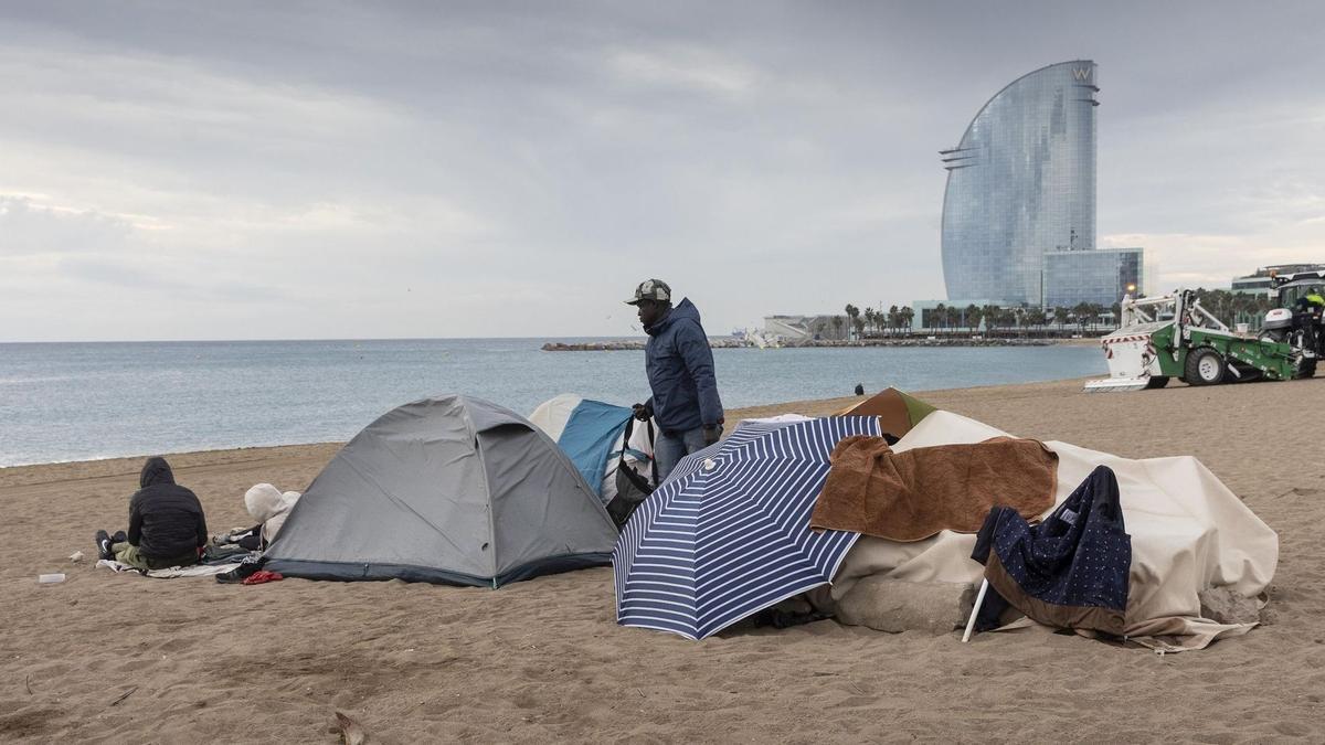 Subsaharianos viviendo en las playas de la Barceloneta