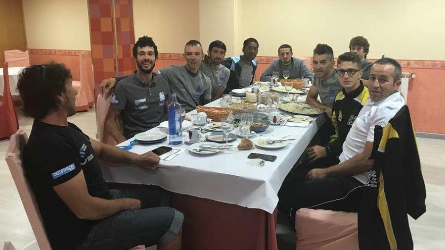 La Volta Ciclista a Galicia también descansa en el Concello de A Estrada