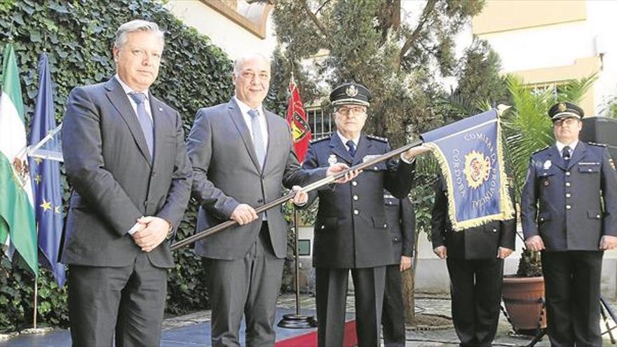 La Diputación reconoce la labor de la Policía