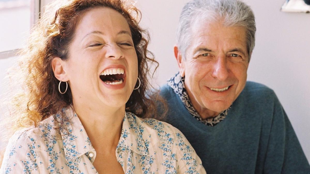 Perla Batalla y Leonard Cohen.