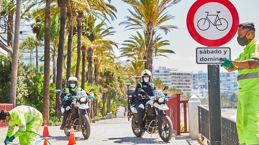 Marbella prohíbe las bicis en el paseo marítimo el fin de semana