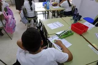 Cruz Roja y Fundación DISA movilizan 140.000 euros para garantizar la equidad escolar de 1.600 menores en Canarias