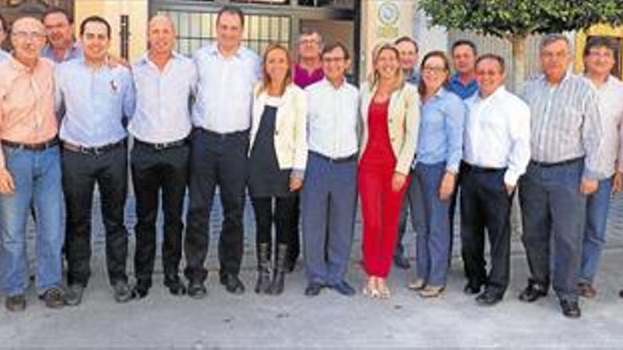 VARIOS POLÍTICOS DEL PP SE SUMAN A     LAS CELEBRACIONES