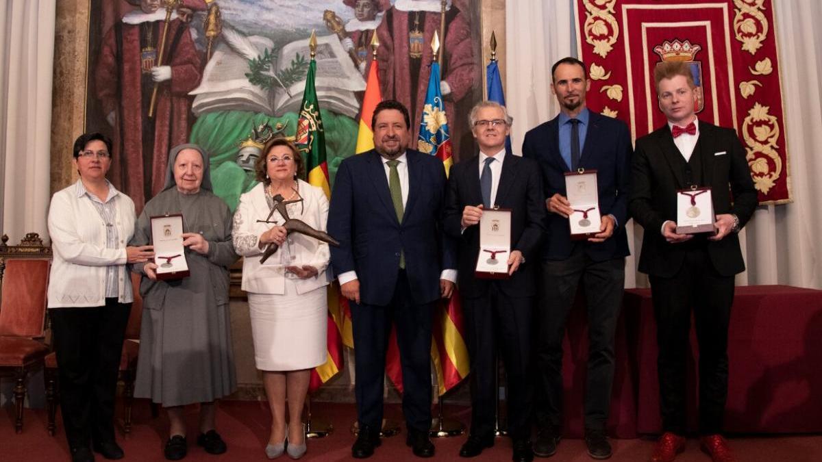 La Diputación rinde honores a los castellonenses más ilustres en el Día de la Provincia