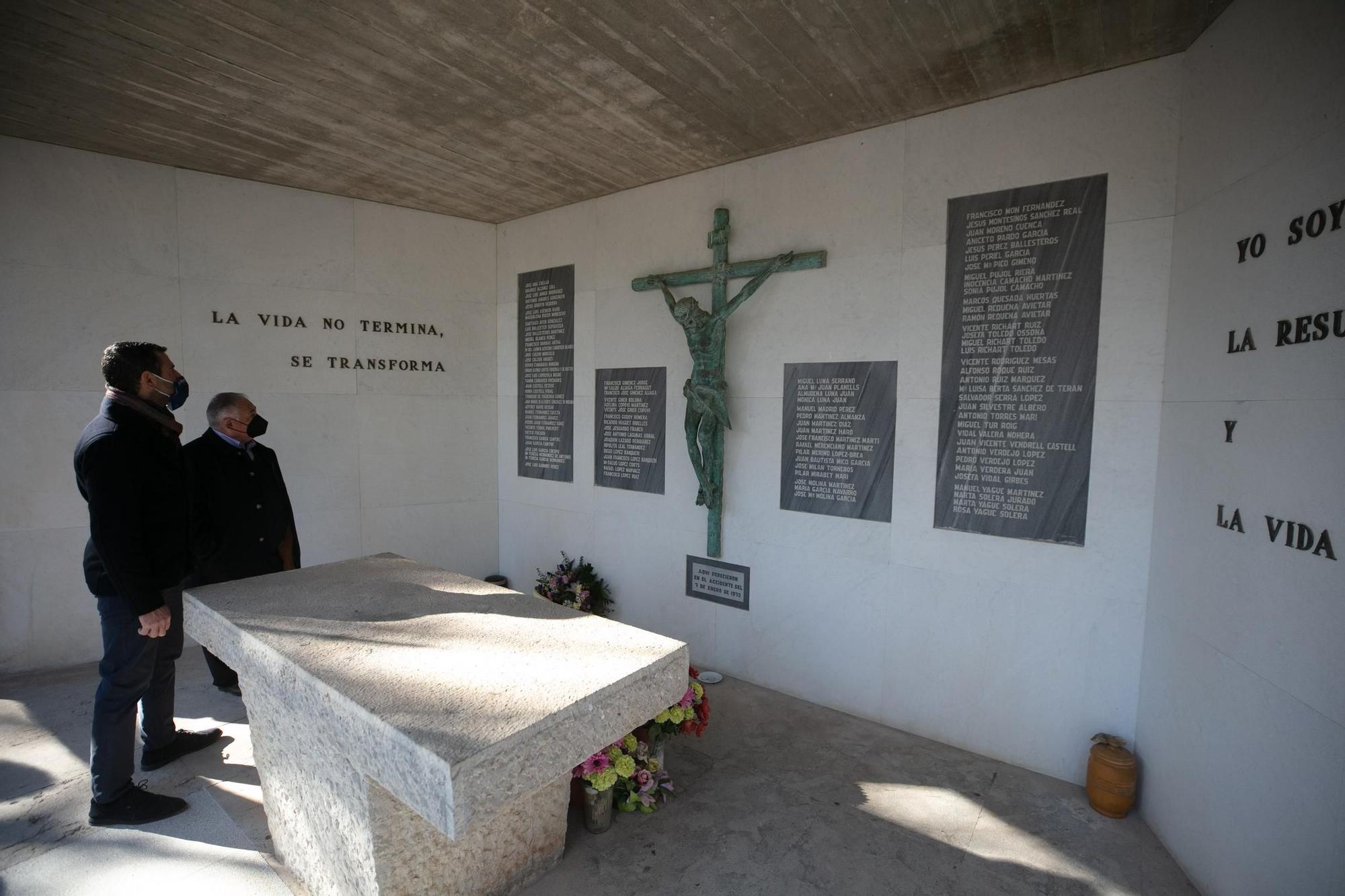 Homenaje a las víctimas del accidente aéreo de ses Roques Altes