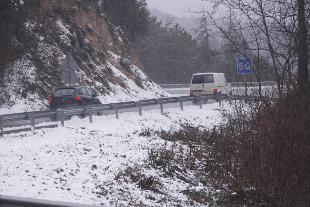 Imatges de la nevada a Sant Hilari Sacalm