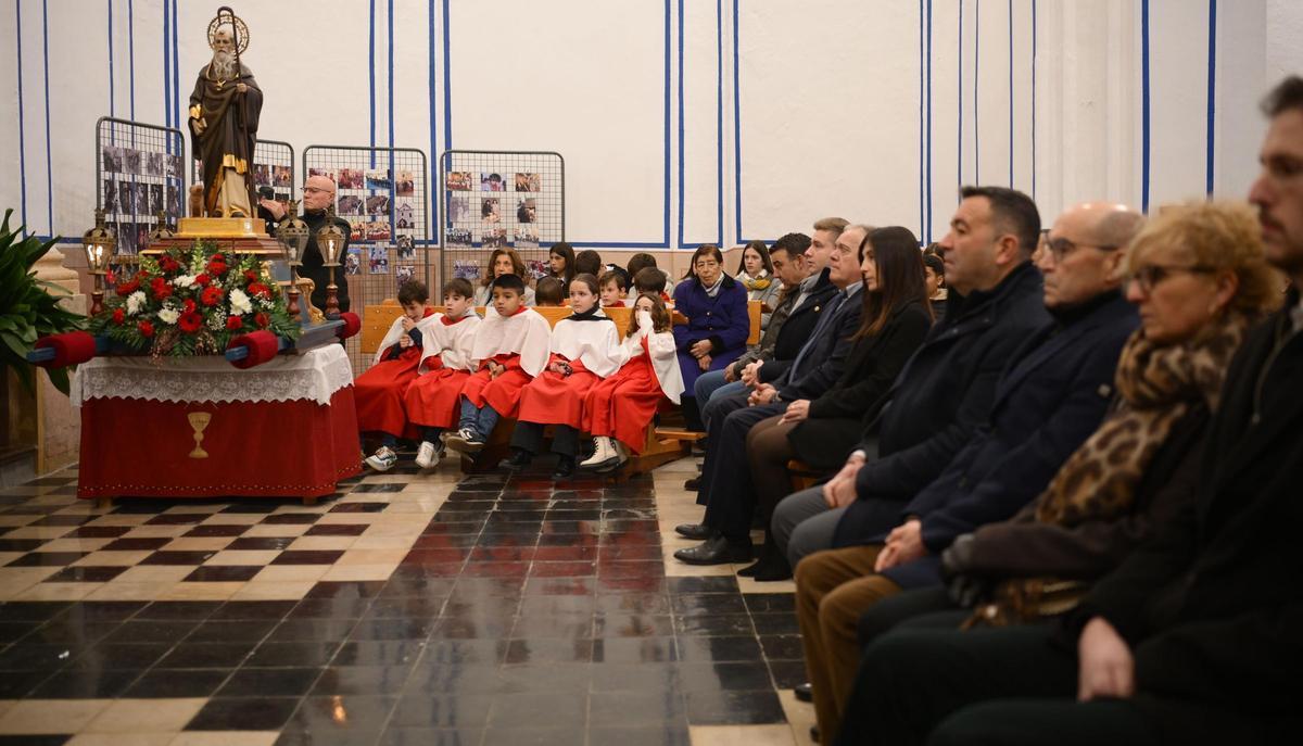 Bendición de la remodelación de la ermita de Sant Antoni Abat de Llucena Bendición de la remodelación de la ermita de Sant Antoni Abat de Llucena