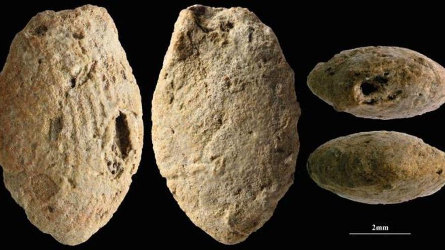 Un niño dejó sus huellas en una cuenta de arcilla hace 12.000 años