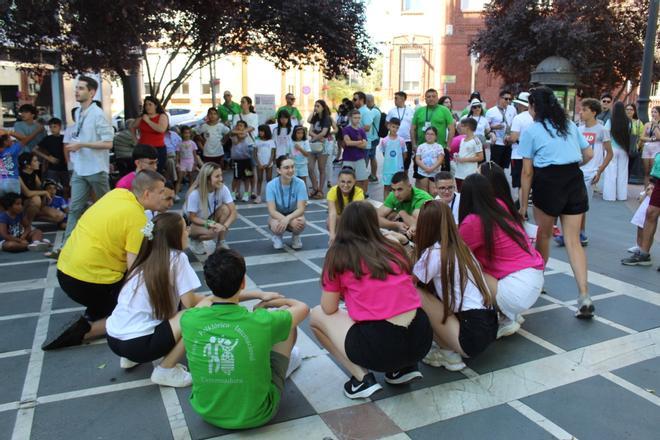 Fotogalería | Bulgaria y Colombia toman el paseo de San Francisco para abrir el Festival Folklórico Internacional