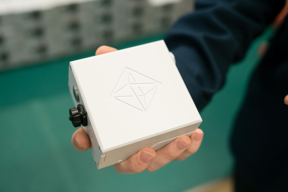 09.02.2026. MADRID. Imágenes de FOSSA, la empresa dedicada a la creación de nano satélites seleccionada por la OTAN. Foto: Alba Vigaray